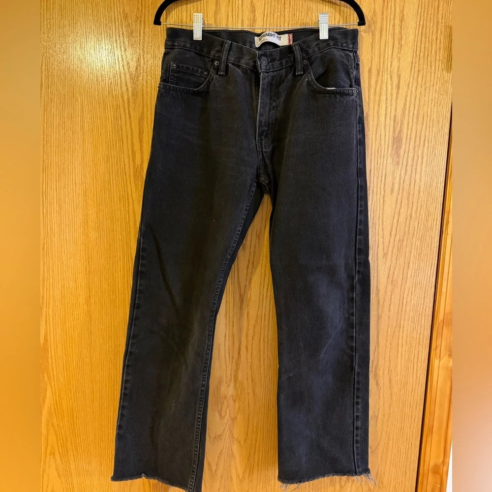 Women’s Levis Straight Leg Jean in Black